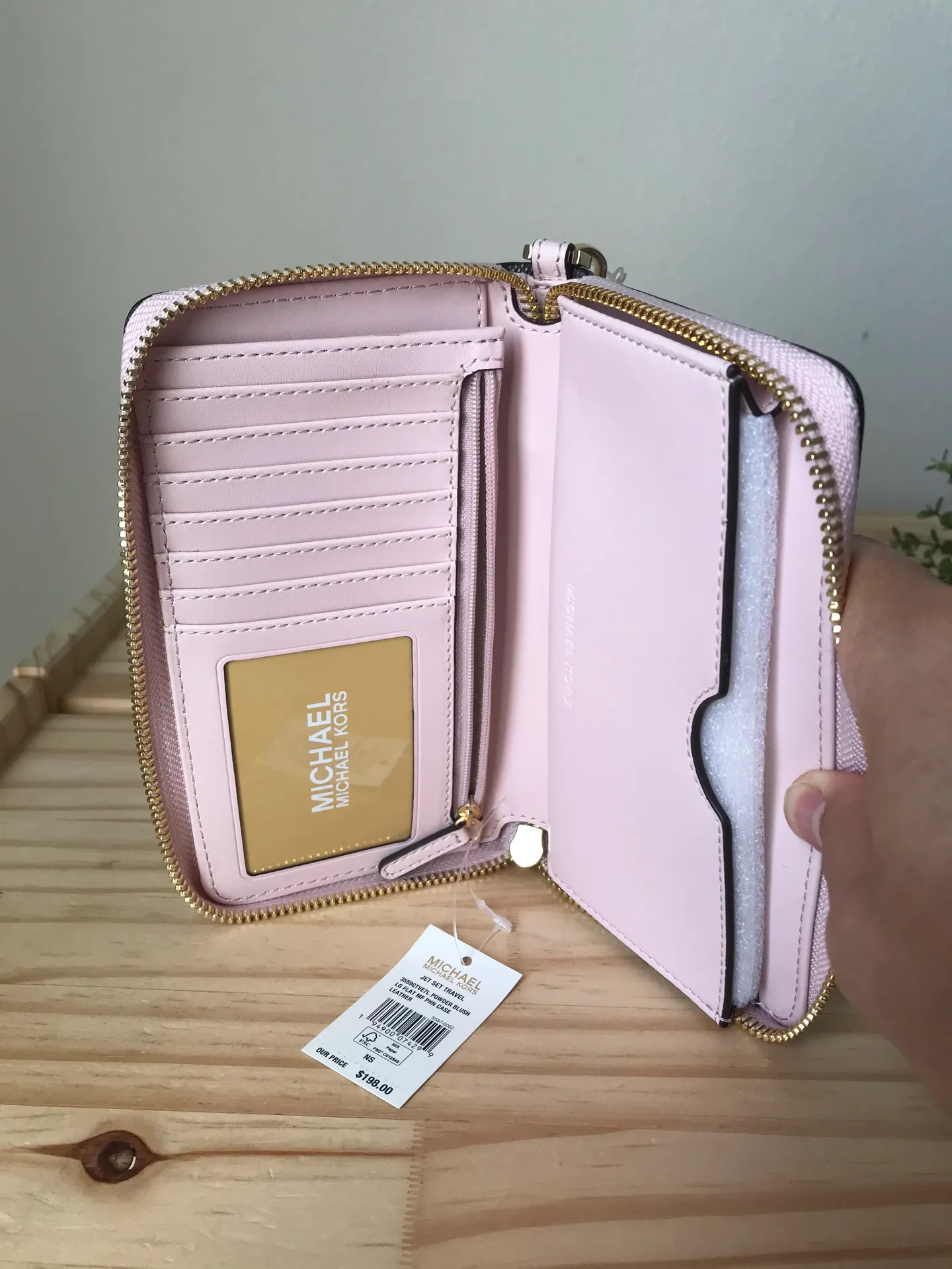 Michael Kors Wallet - Image 4
