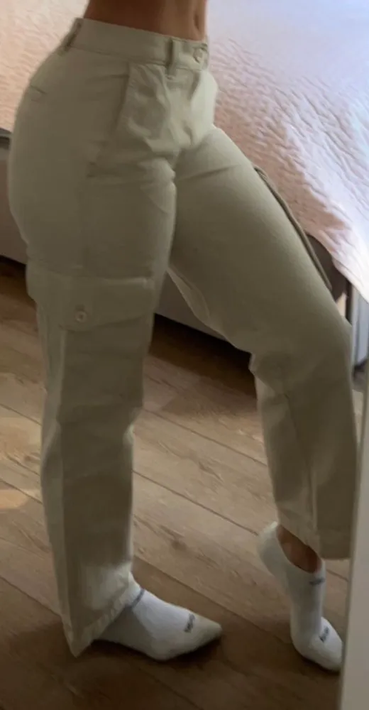 cargo pants in cream color size 2 - Image 5