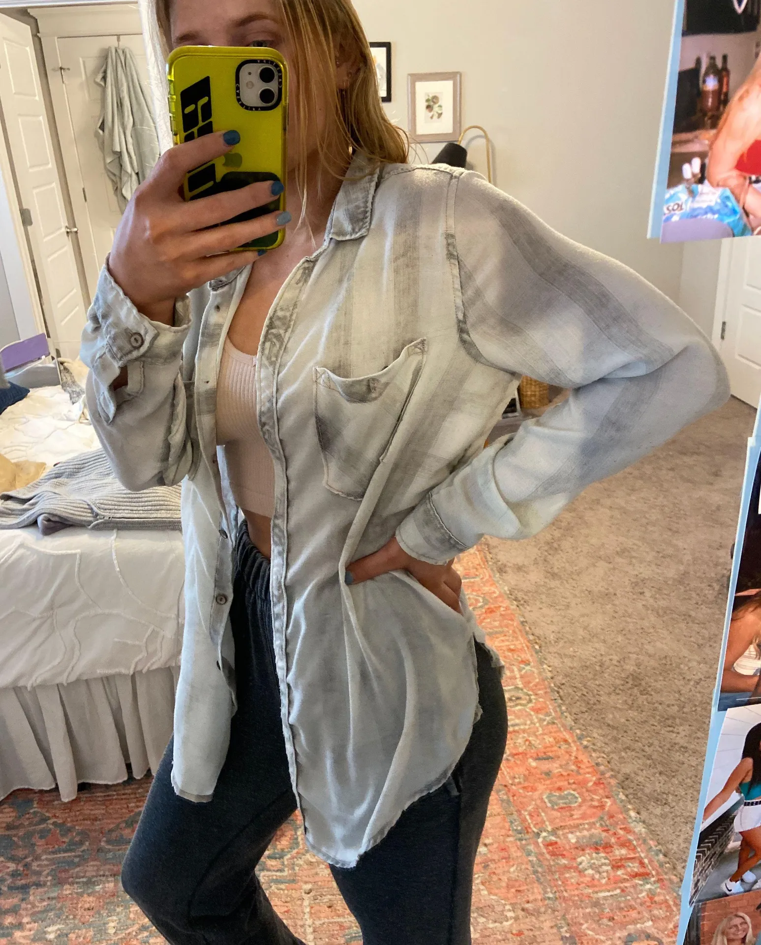 BDG Distressed Light Great White Flannel - Image 2