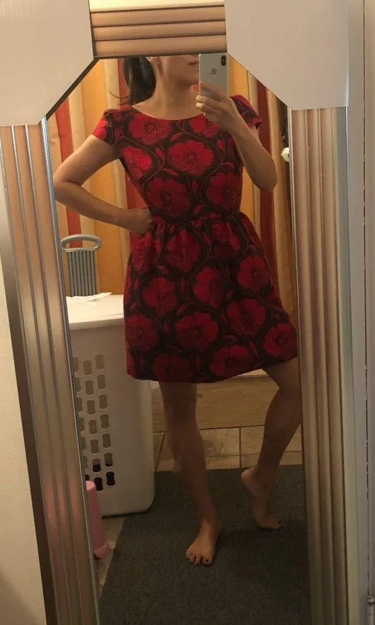 Alice+Olivia nelly puffed dress in red /us 4 - Image 3