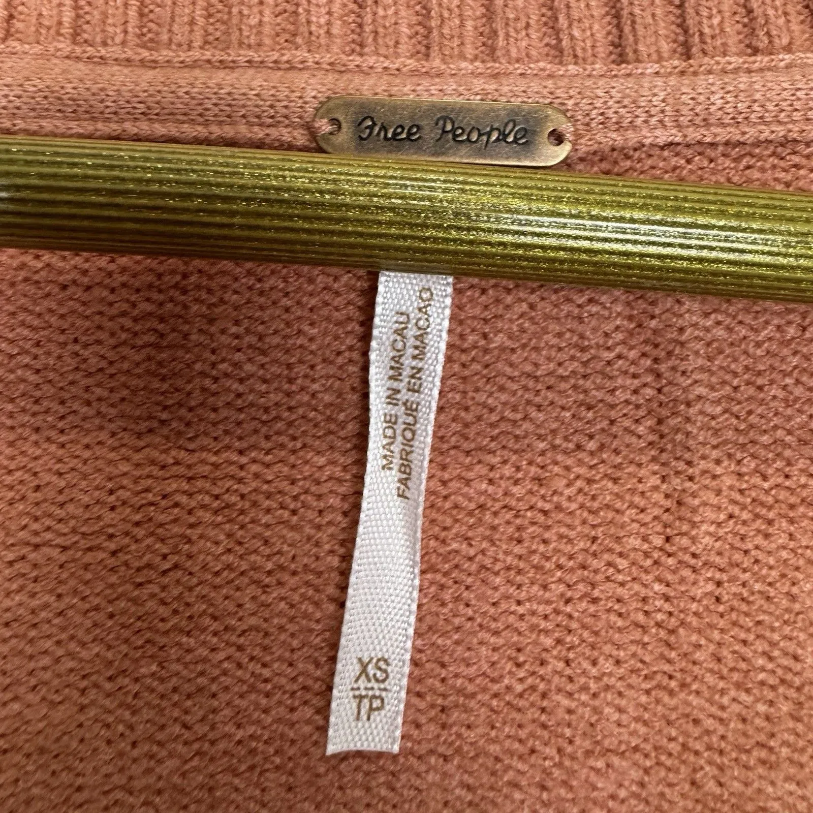 Free People Oversized V-Neck Sweater Size XS Pink Slits Tunic Boho Lagenlook - Image 6