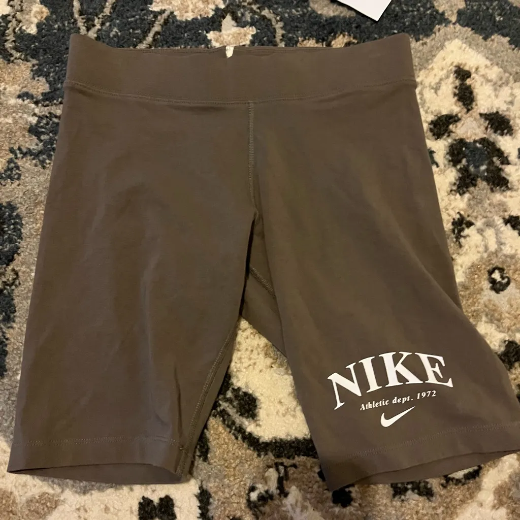 Nike yoga brown bike short - Image 4