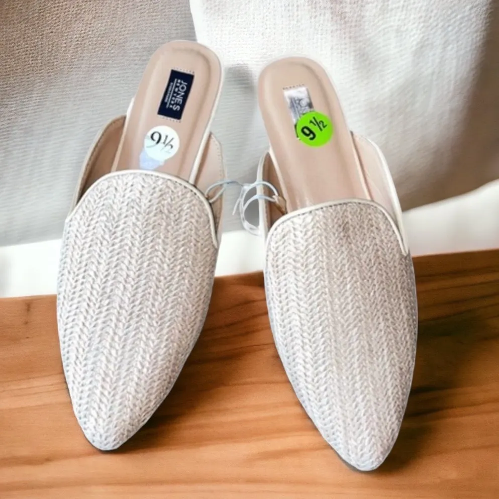 NEW Jones New York Woven Tan Slip On Mule - Image 3