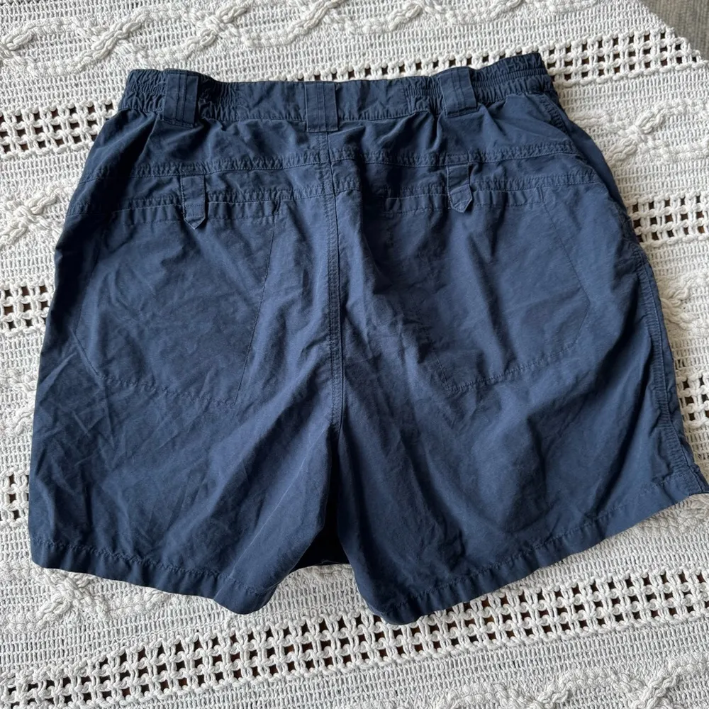 Columbia Women's Navy Cargo Shorts - Image 5
