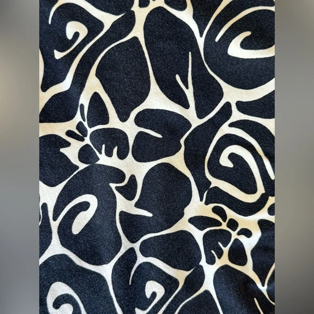 Crown & Ivy Beach Nautical Themed 1/4 Zipper Top Black And White Large - Image 6