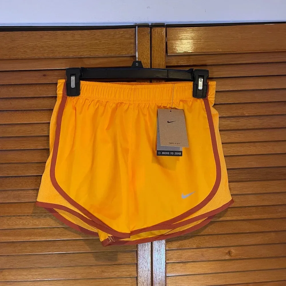 Nike Dri-Fit Women’s Orange Lined Tempo Athletic Running Shorts Sz XS NWT - Image 2
