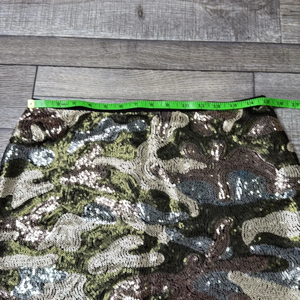 Glamorous Sequin Mini Skirt in Black and Gold Silver Size M - Image 2