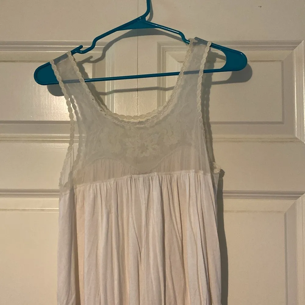 Sexy and Soft Lacey Tank Size M - Image 3