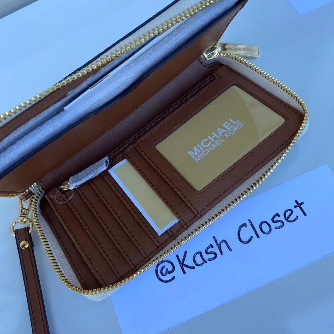 Michael Kors Vanilla Large Flat MF Phone Case Wristlet Wallet - Image 6