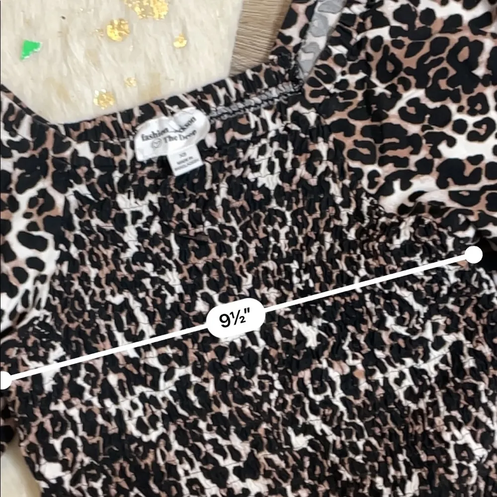 Leopard print smocked puffy sleeve top Size XS - Image 4