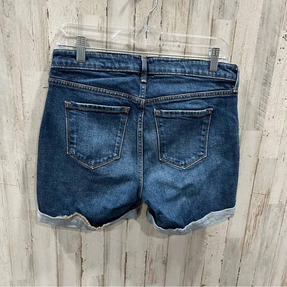 Old Navy Slim Midi Cuffed Distressed Shorts Beach Tree - Image 3