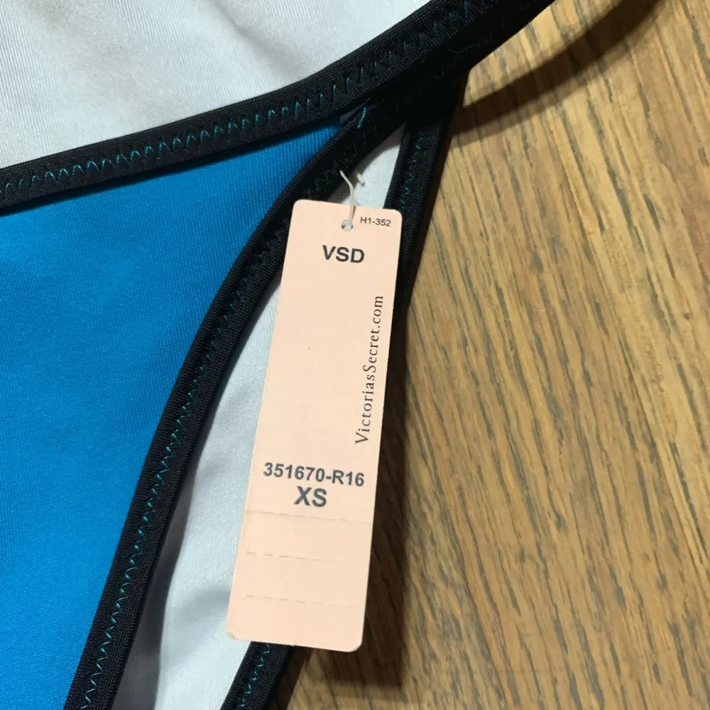 NWT Victoria’s Secret bikini swim bottom - Image 4