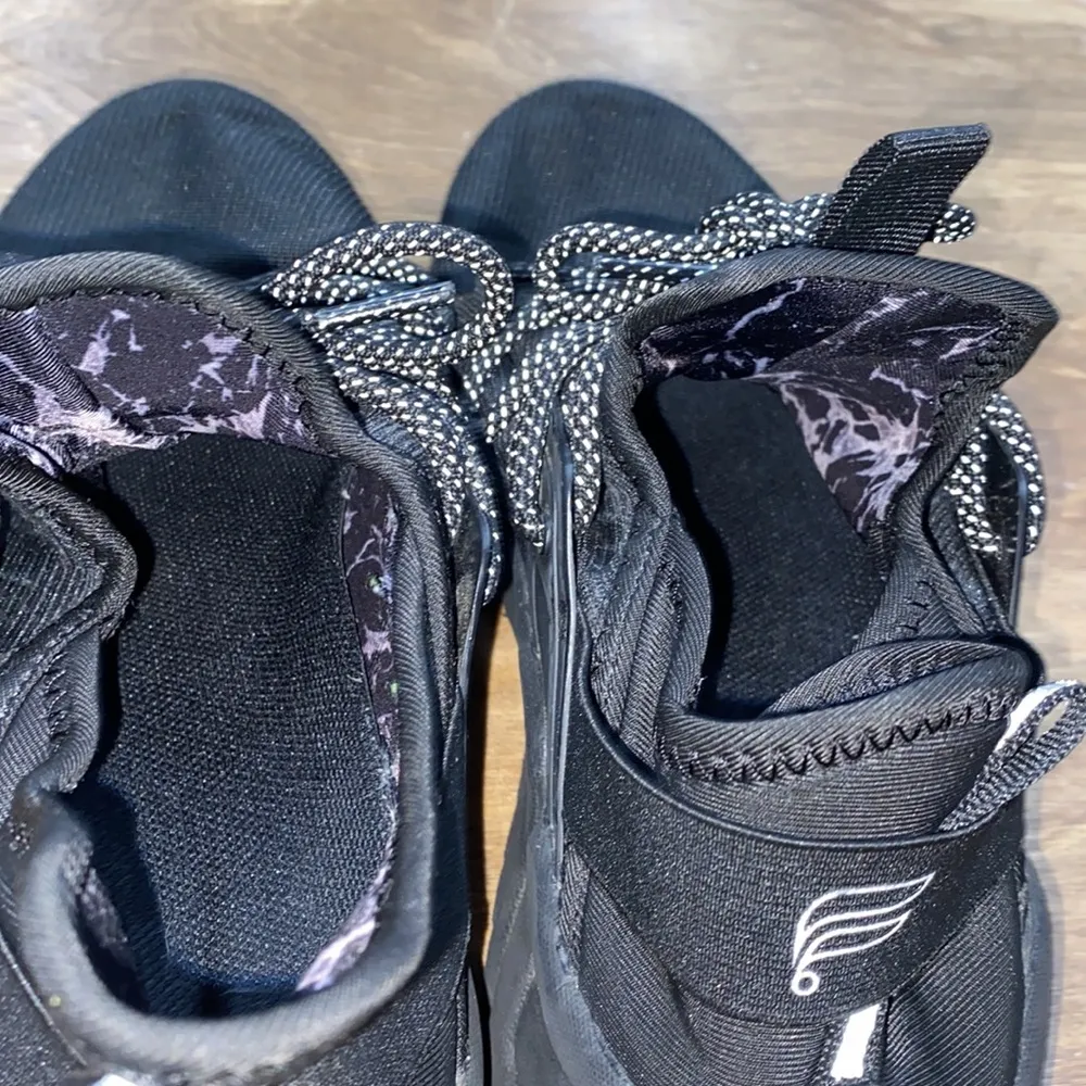 Fabletics Marin Performance sneaker black size 7 - Image 7