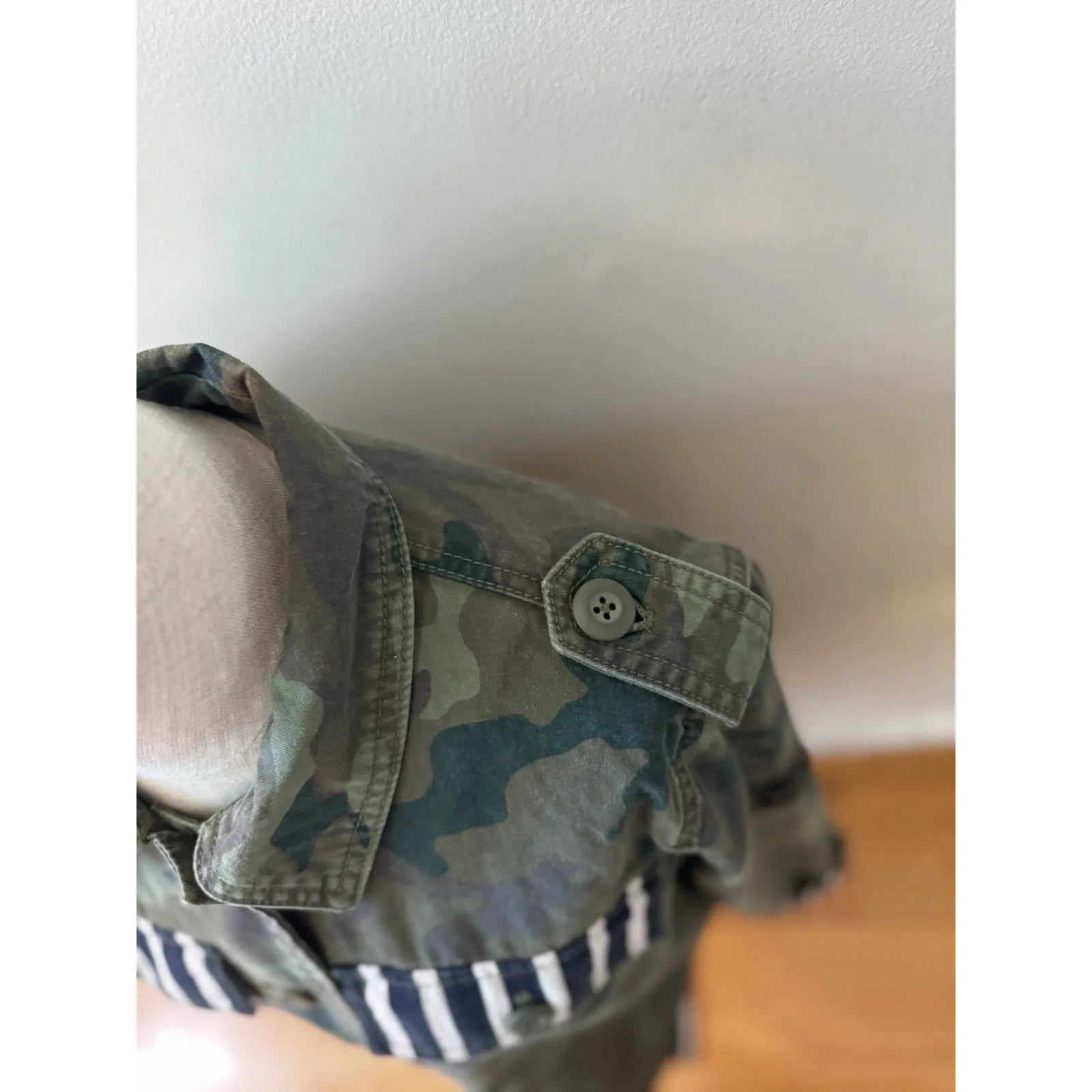 GAP Women’s Utility Shirt Military Jacket Green Camo Print Striped Cuff Sz S - Image 10