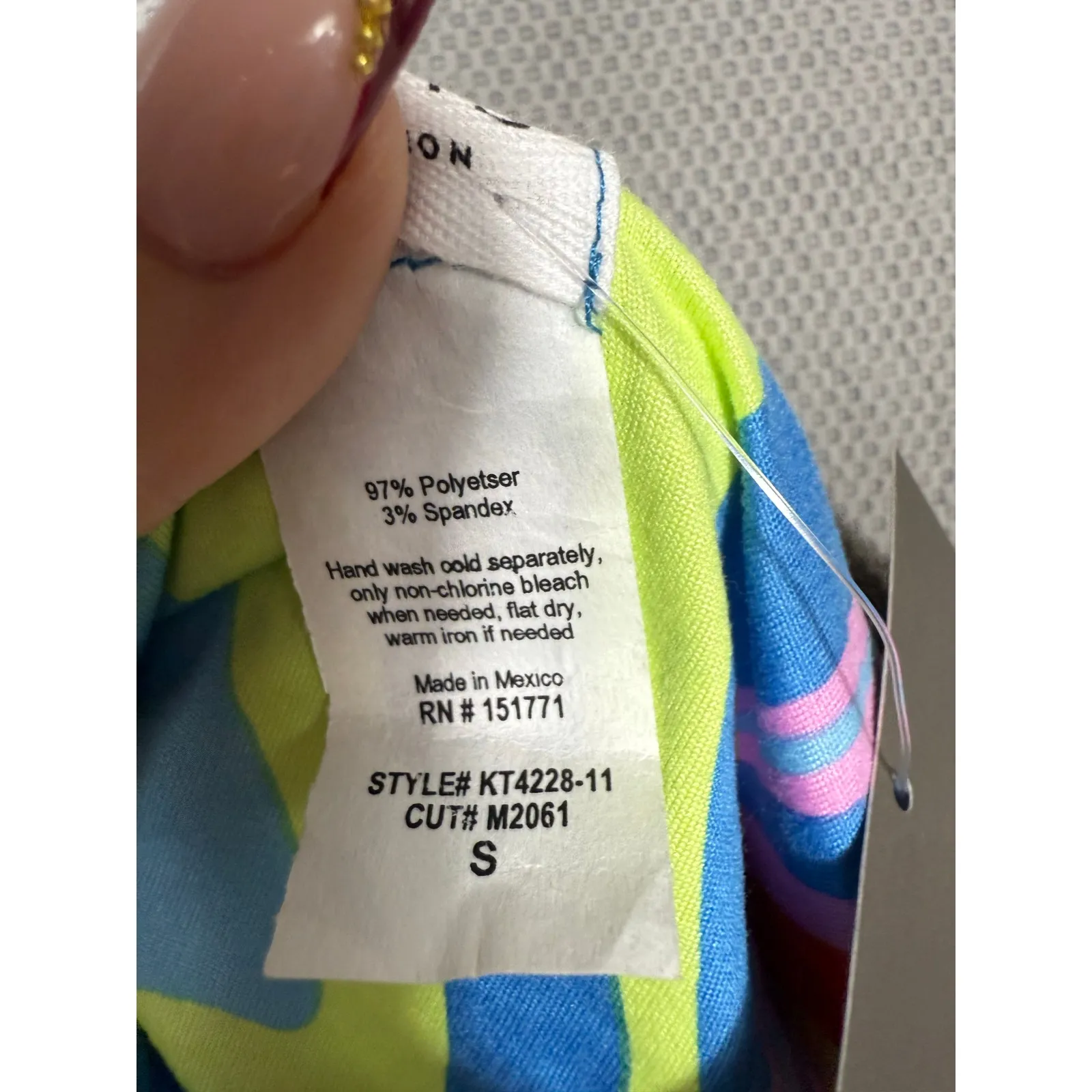 NEW- NWT Le Lis Multicolor Wavy Print Bodysuit Size S - Image 4