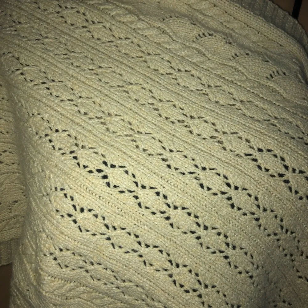 Sigrid Olsen  beige knit scarf - Image 3