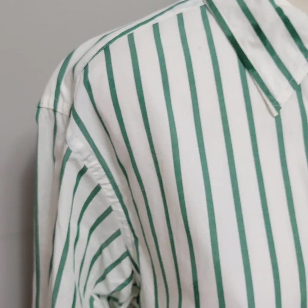 Lauren Ralph Lauren green striped flag crest button down size 12 - Image 2