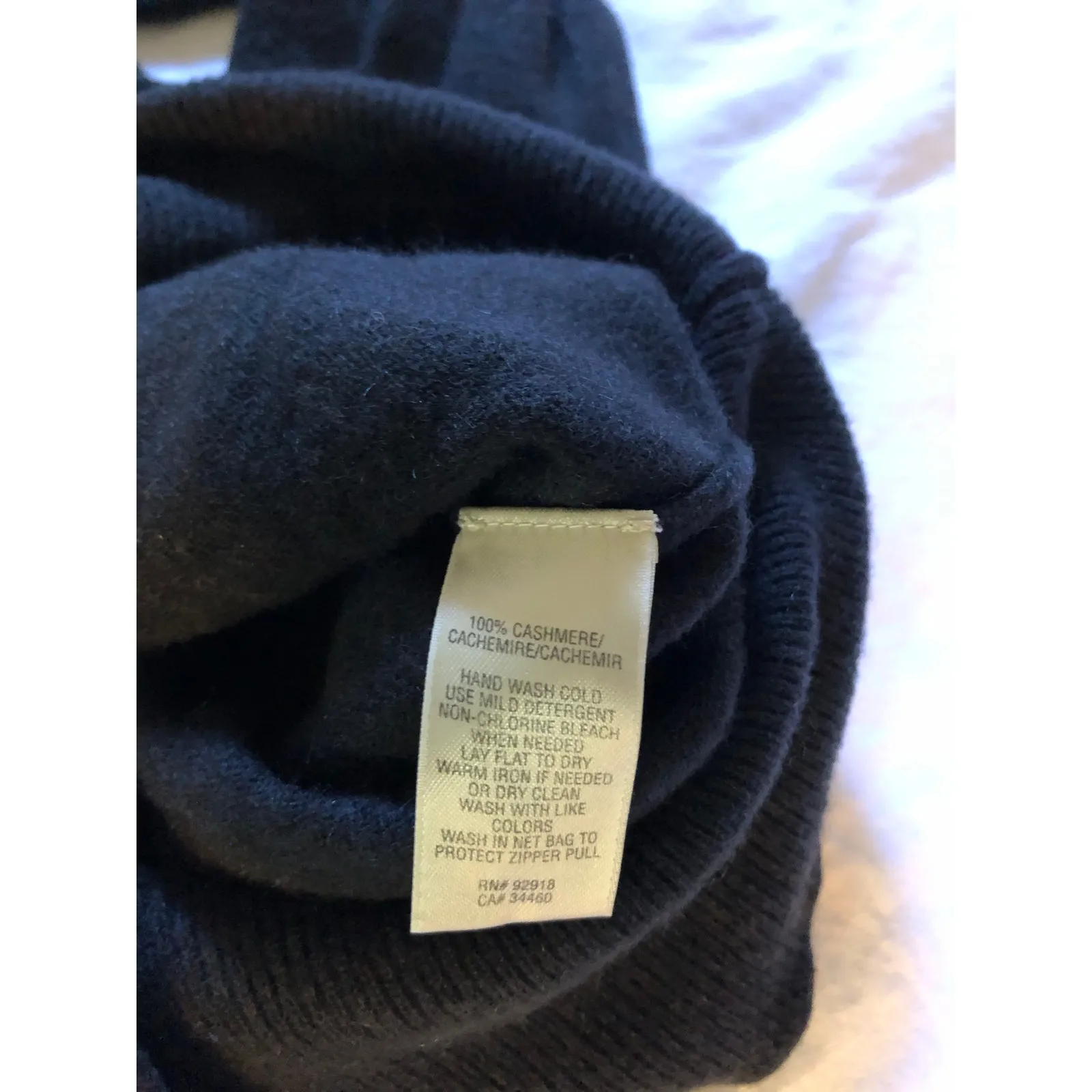 Juicy Couture cozy black cashmere hooded zip up sweater Size Medium - Image 6