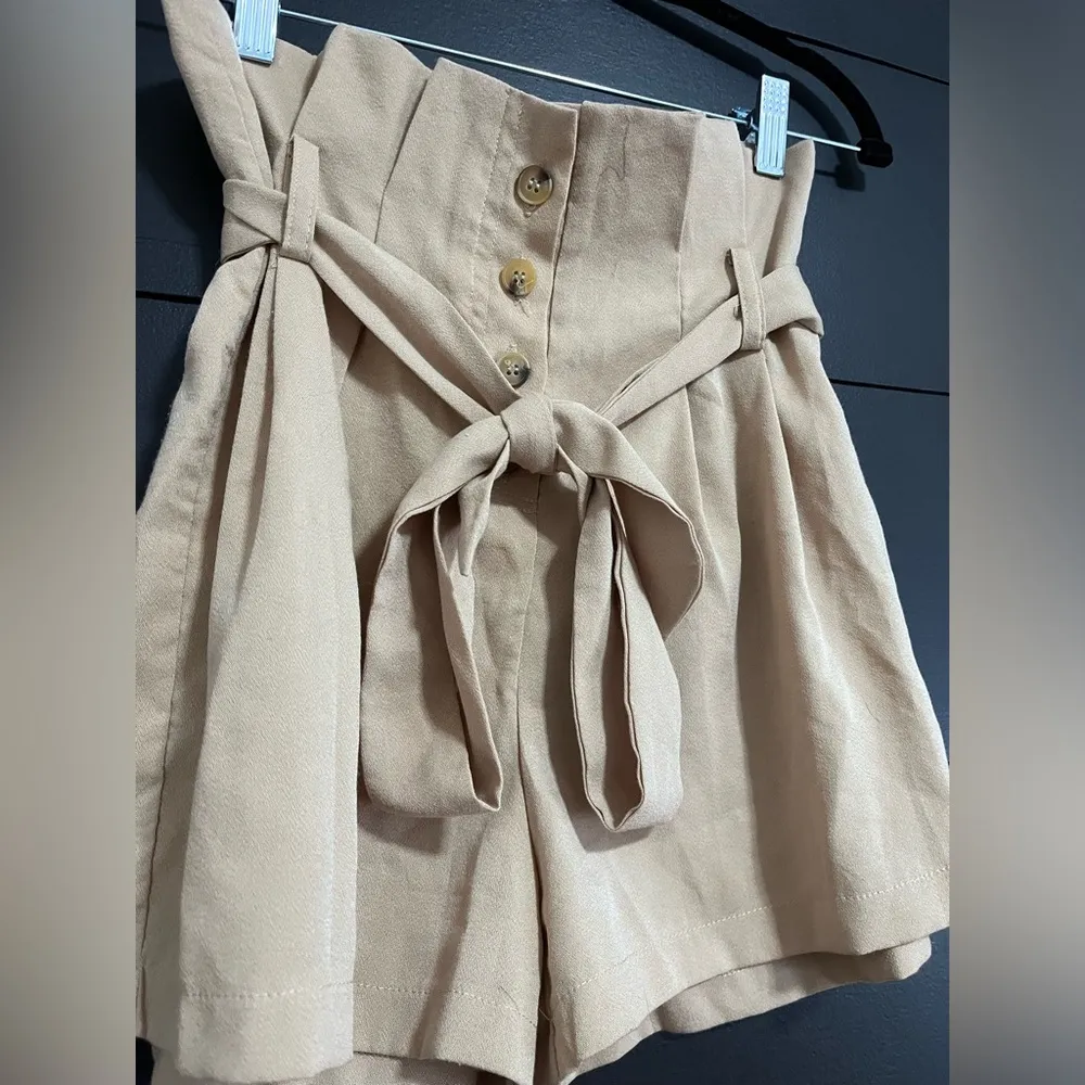FOREVER 21 Suede Hi Waist Button Front Belted Shorts. Women’s Sz Small. GUC - Image 3