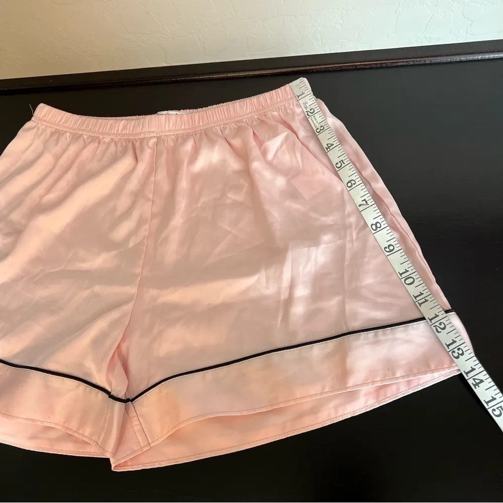 Luxilooks pink satin shorts, size M, slightly stretchy, EUC Size M - Image 9