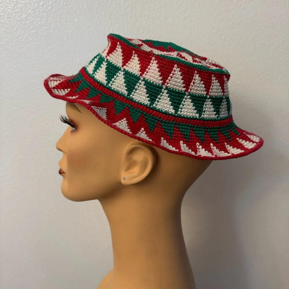 Vintage handmade crochet Red and green geometric patterned bucket hat - Image 6