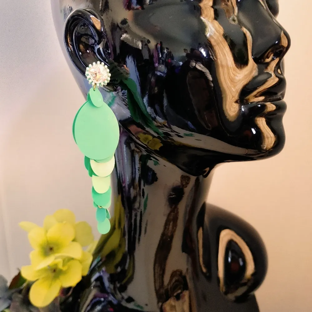 Fun Green Teardrop Sequin Long Mutilayer Earrings - Image 3