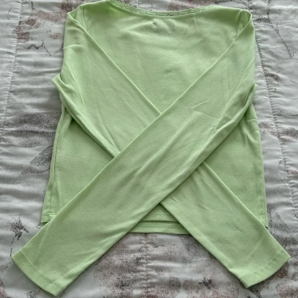 Wild Fable neon green ribbed lace trim long sleeve top, size S crewneck colorful - Image 15