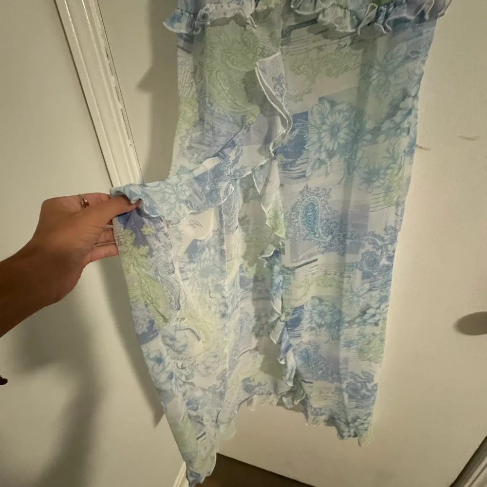 ruffle longline cami with split front in blue paisley print - Image 5