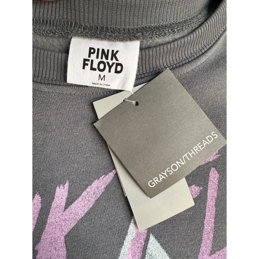 NWT Pink Floyd Dark Side Of The Moon Women's Gray Cropped Sweatshirt Size M - Image 8