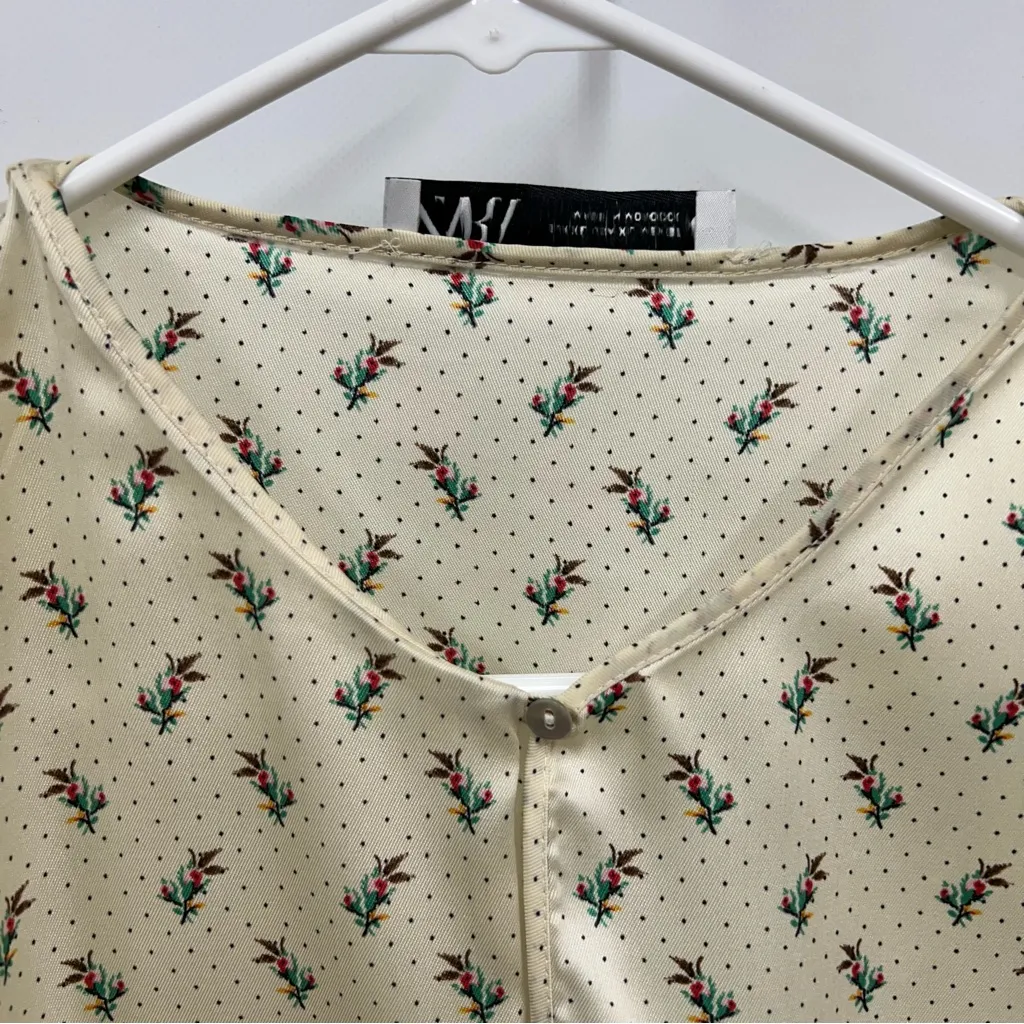 ZARA Satin Floral Crop Crew Neck Cut Out Long Sleeve Blouse Top Size xl - Image 9