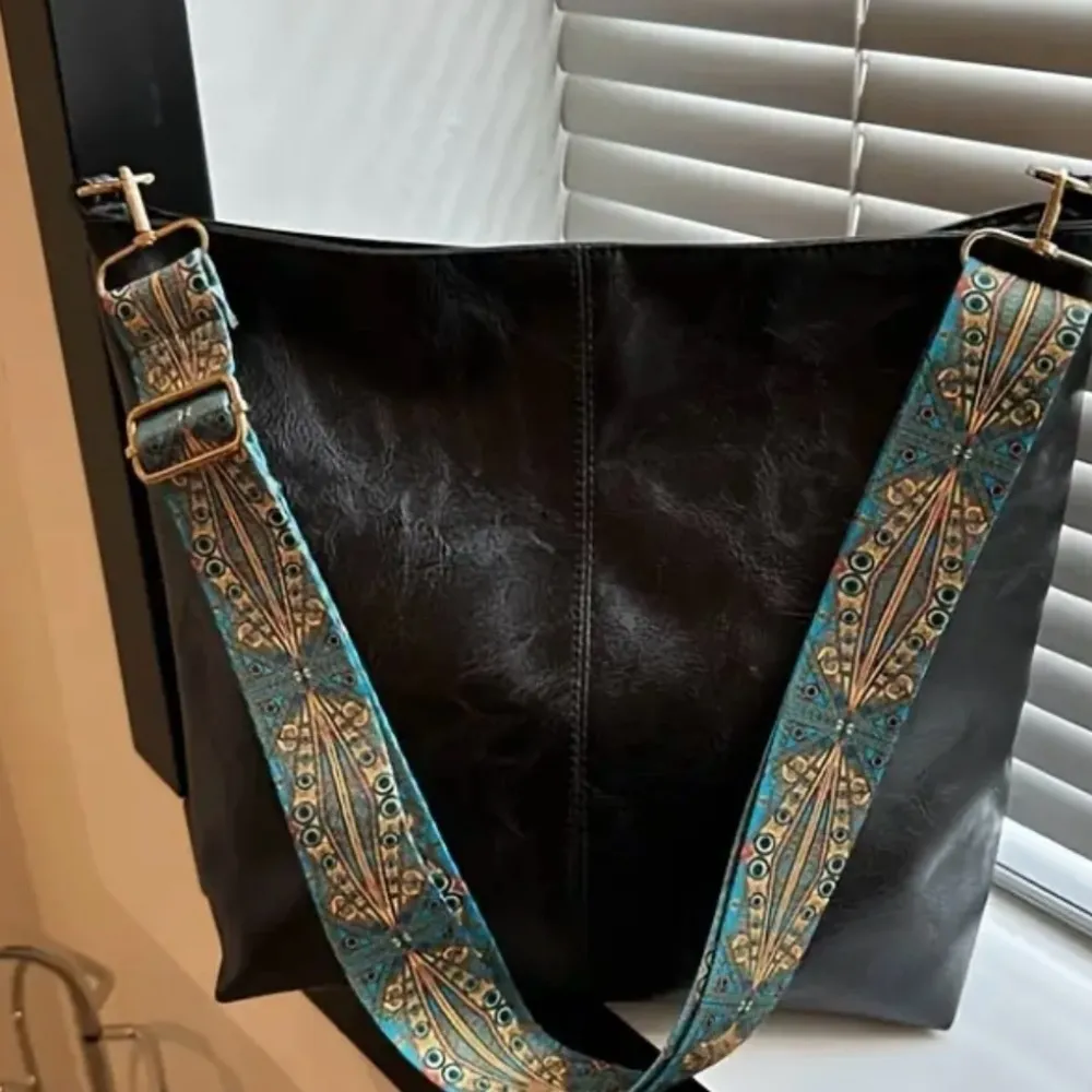 Black Vegan Leather Shoulder Bag Guitar Strap - Image 5