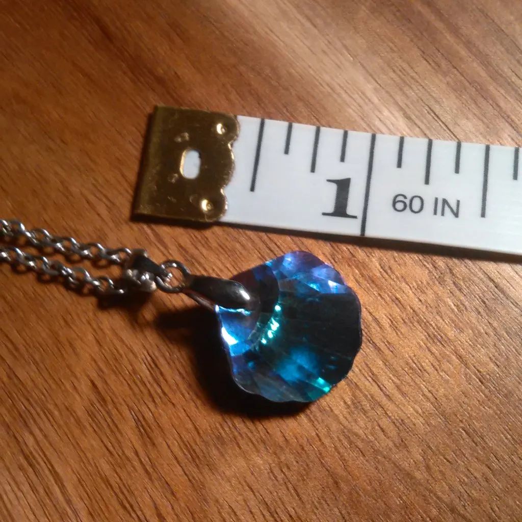 Mystic Color Crystal Clamshell Brass Pendant Stainless Steel Necklace - Image 4