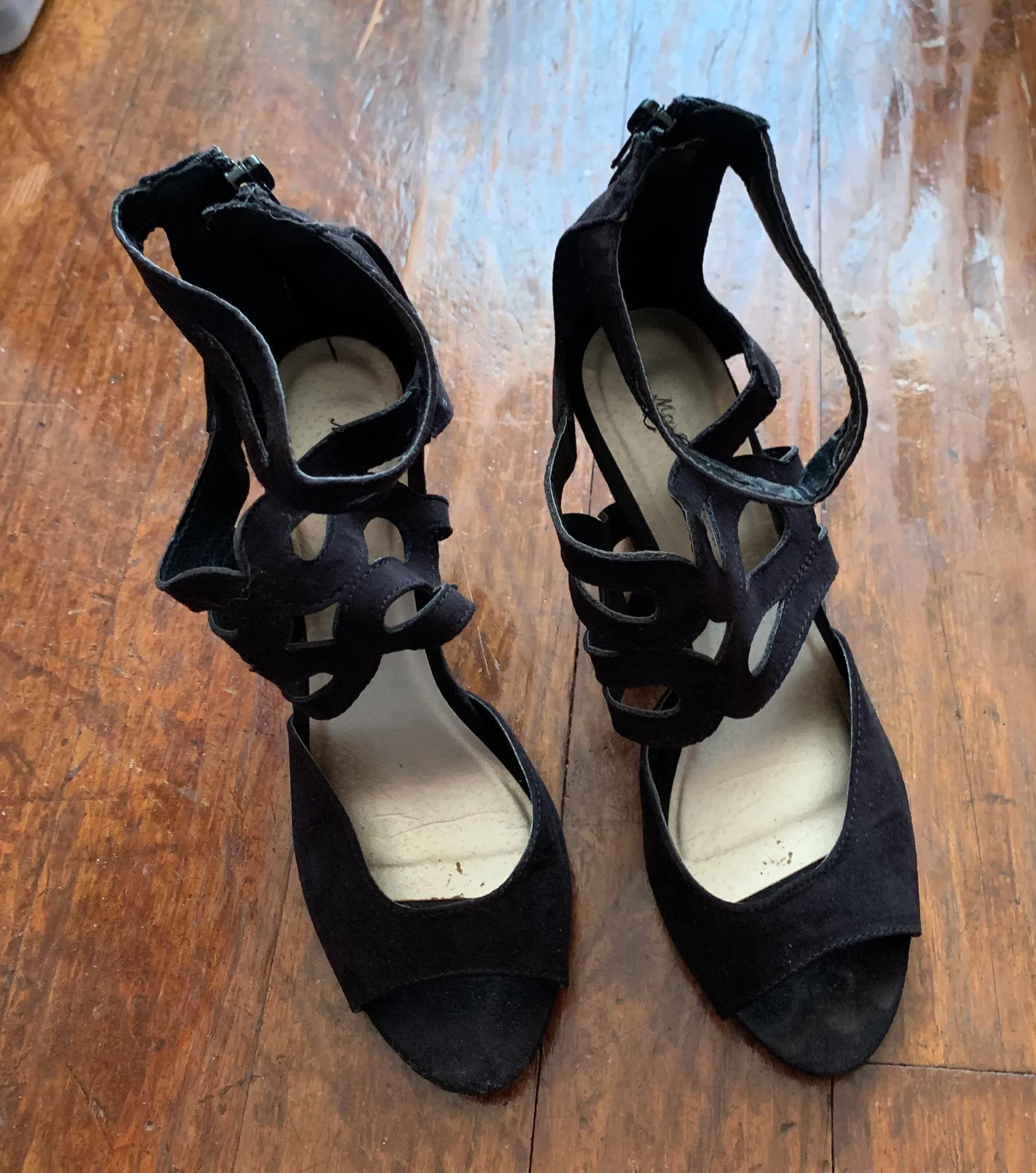 Black Laser Cut Ankle Strap Peeptoe Wedge Sandals Size 6 - Image 2