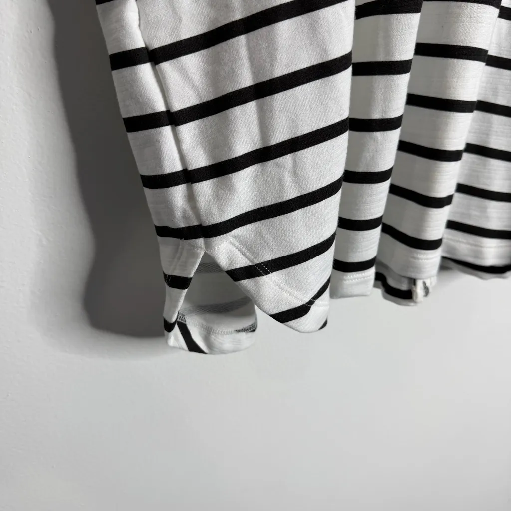 NWT Croft & Barrow Women's XL White & Black Striped Hooded Full Zip Sweater - Image 6