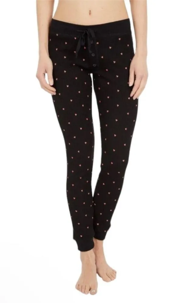 NEW Revolve Plush Thermal Heart Pajama + Scrunchie Set size XS - Image 3