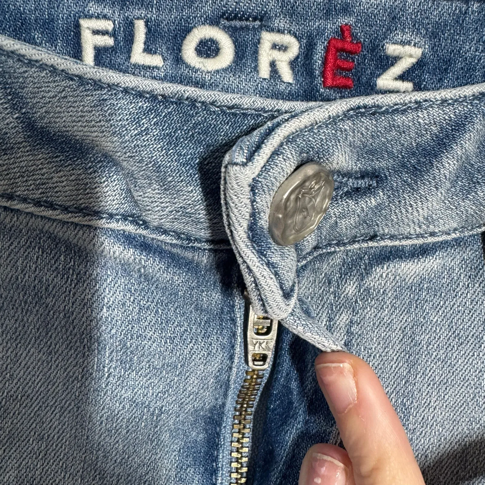 Florez Sophie Stud Jeans Women 28 Cool Blue Light Wash Straight Leg Minimal - Image 9