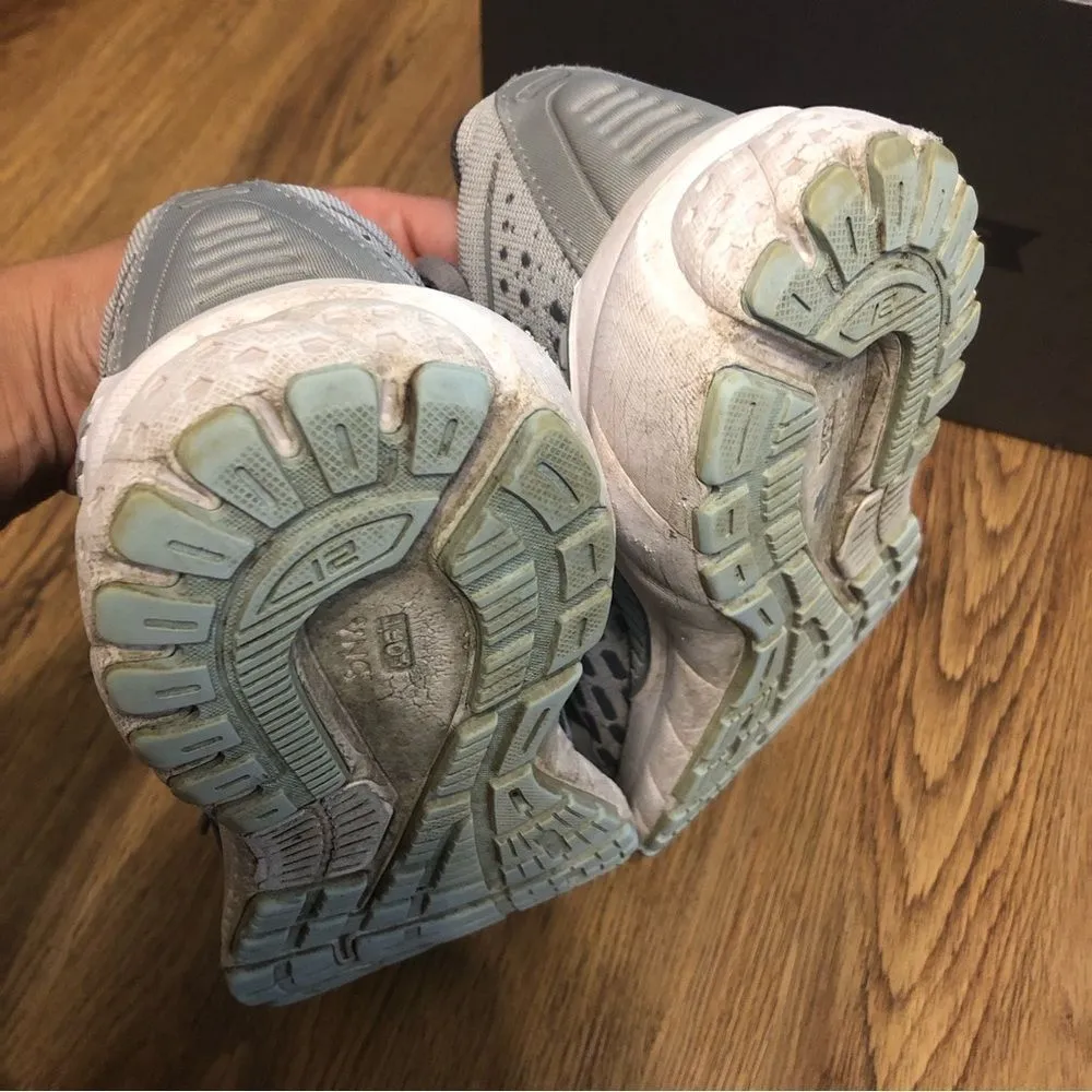 adrenaline gray Running athletic training shoes sneakers women’s 7.5 - Image 3