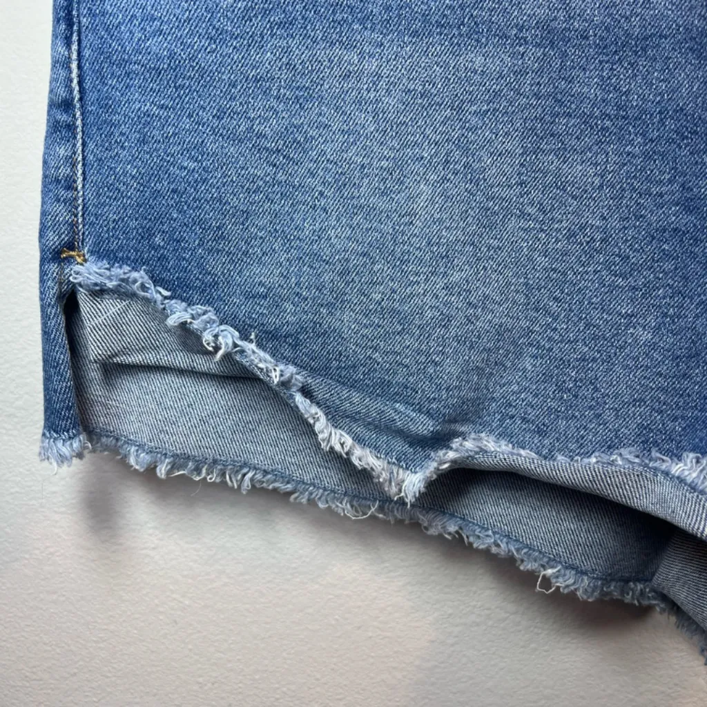 Good American Good Curve High Waisted Jean Shorts Blue Distressed Stretch  Sz 15 - Image 3