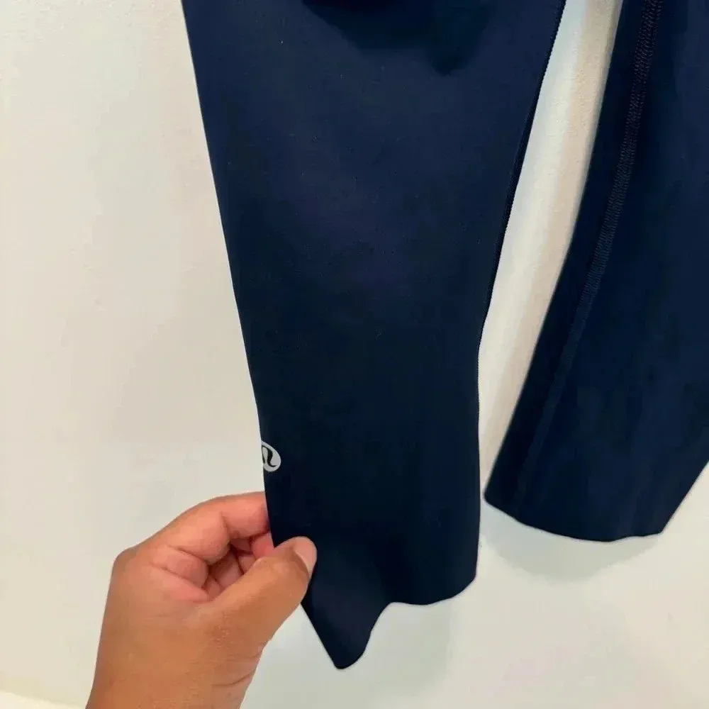 Lululemon Fast & Free Crop (19") in Midnight Navy  size 2 - Image 8