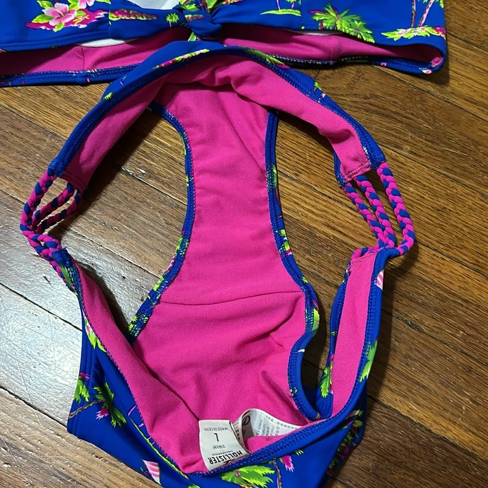 Hollister Women’s Cheeky Fit Blue and Pink Floral Bikini, Large - Image 5
