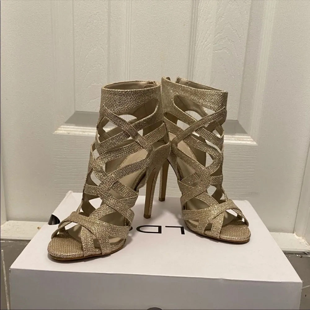 ✨HP✨Aldo Abavia Gold Glitter Sandals✨ - Image 3