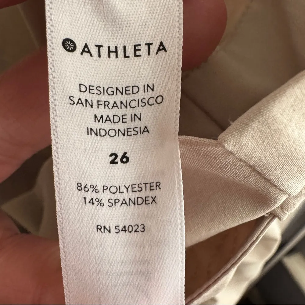 Athleta beige Skyline Short II size 26 - Image 7