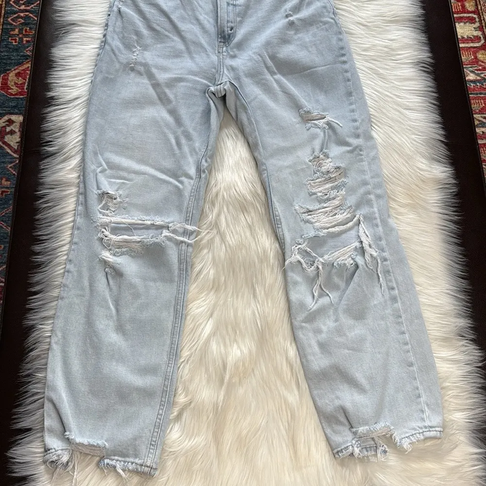 Abercrombie Light Wash Distressed The Ankle Straight Ultra High Rise Jeans - Image 5