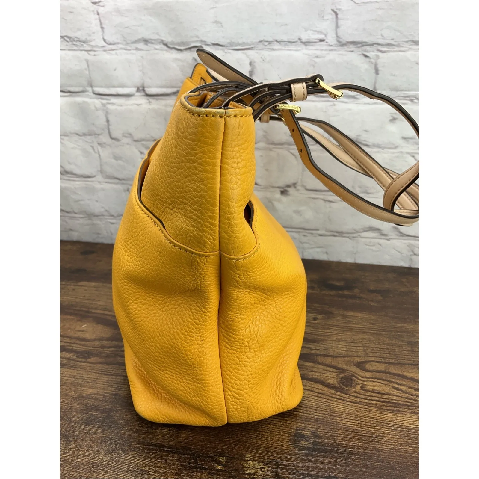 Michael Kors Bedford Sun Yellow Pebbled Leather Tote Bag Purse - Image 3