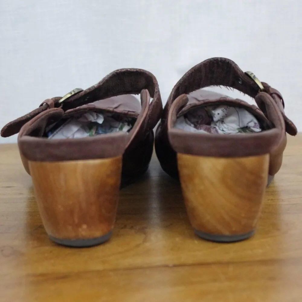 Bear Trap Brown Leather Mary Jane Wedge Mules Size 7M - Image 6