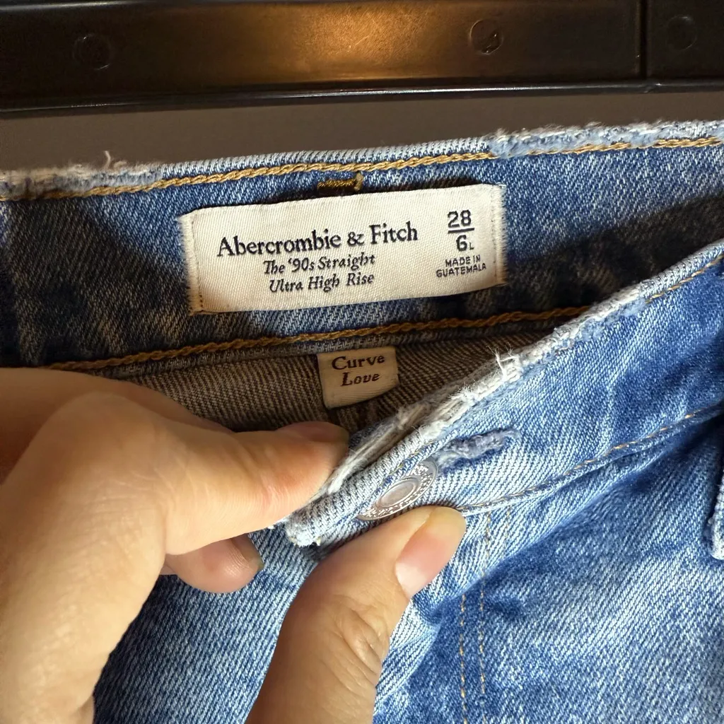 Abercrombie 90s straight ultra high rise jeans curve love size 6L - Image 2