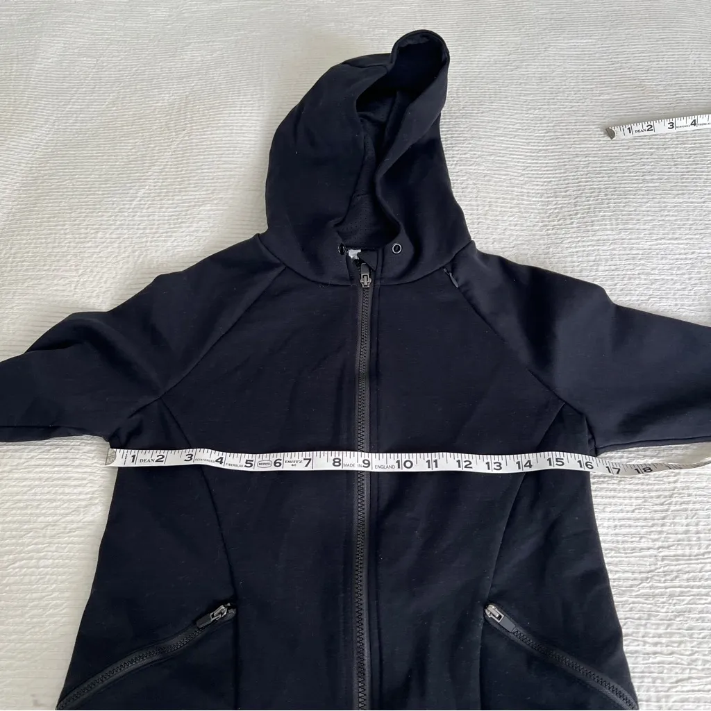 Fabletics  Sammy Hooded full zip Jacket - Image 10
