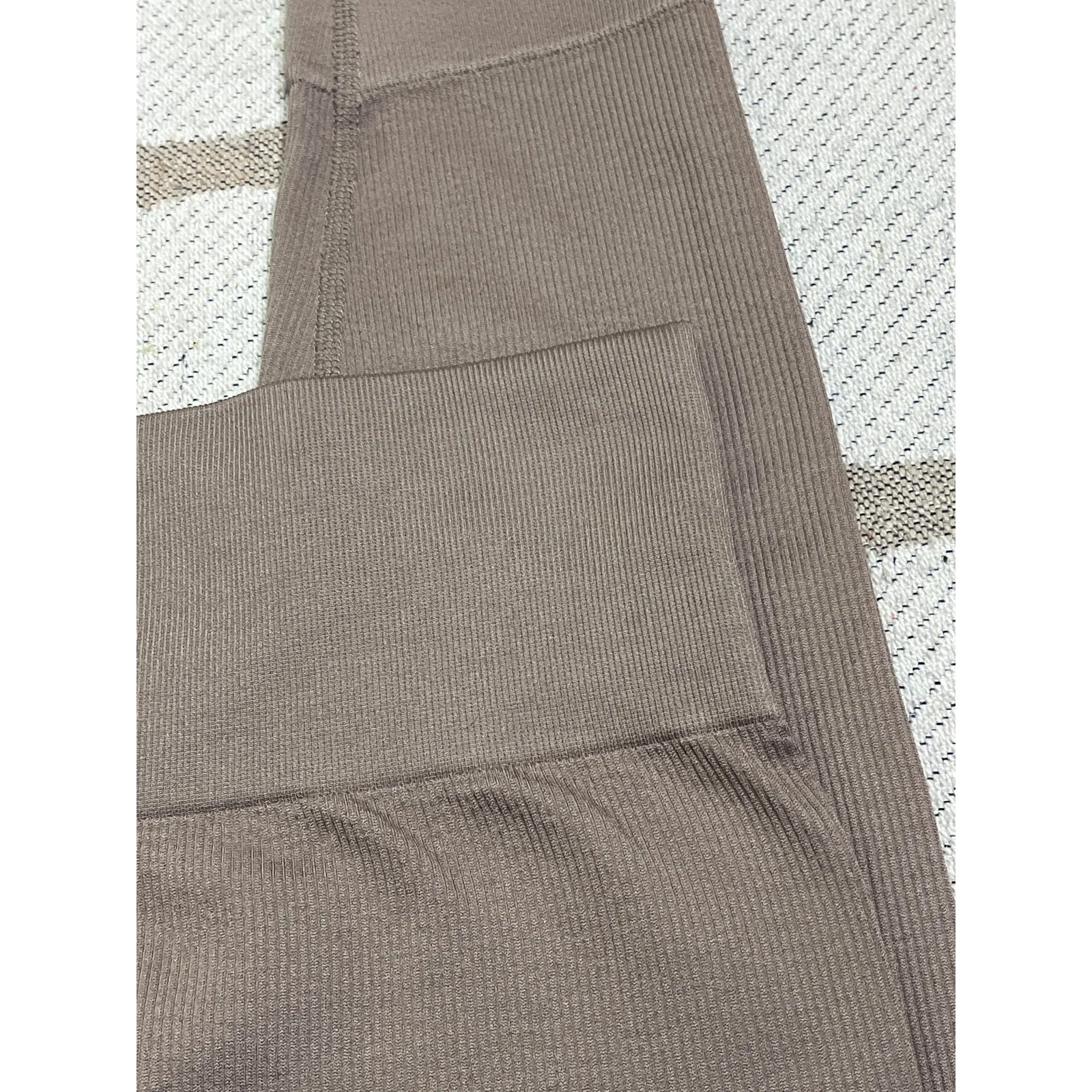 Madewell MWL Seamless 7/8 Ribbed High Waisted Leggings, size small-medium, NF342 - Image 8