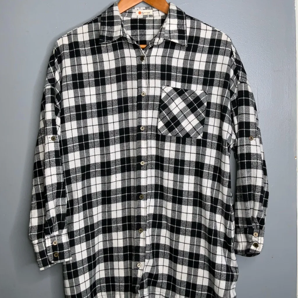 Axis Apparel Classic Black & White Plaid Button Down Tunic Side Pockets S/M Size undefined - Image 2