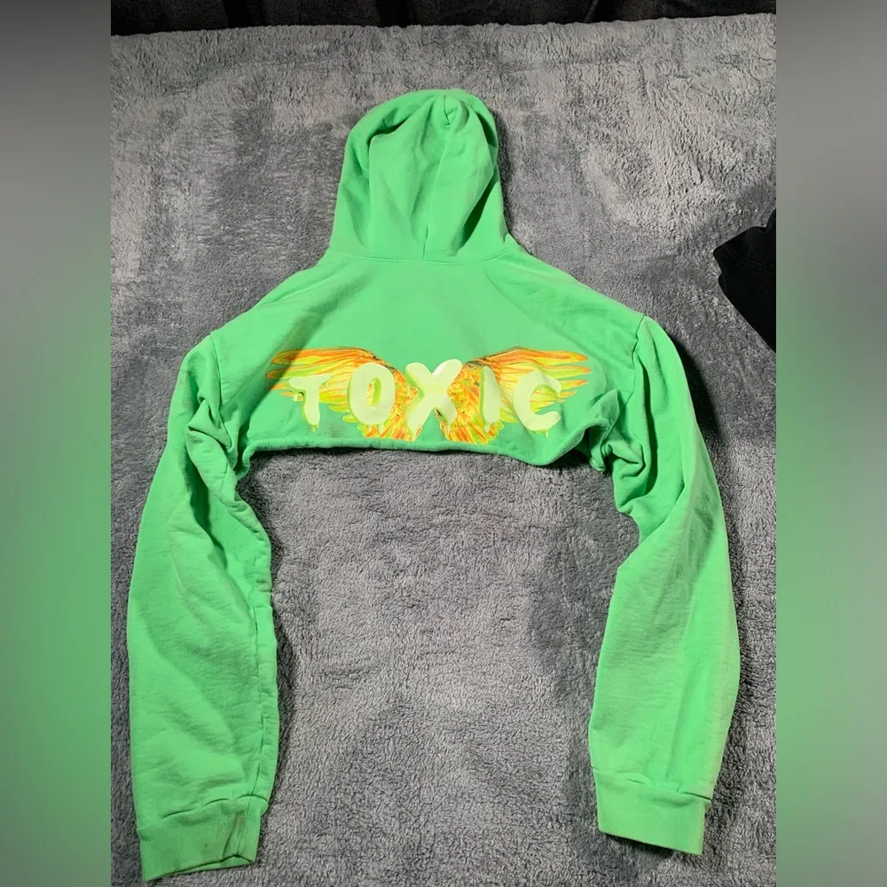 Boys lie baby you make me melt toxic hoodie green one size cropped - Image 7